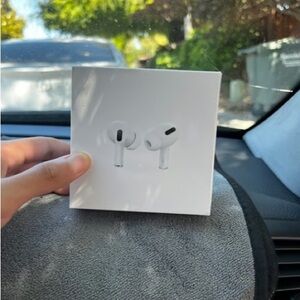 Apple AirPods Pro (1st Generation)